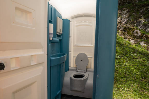 Portable Toilet Options We Offer in Eutaw, AL